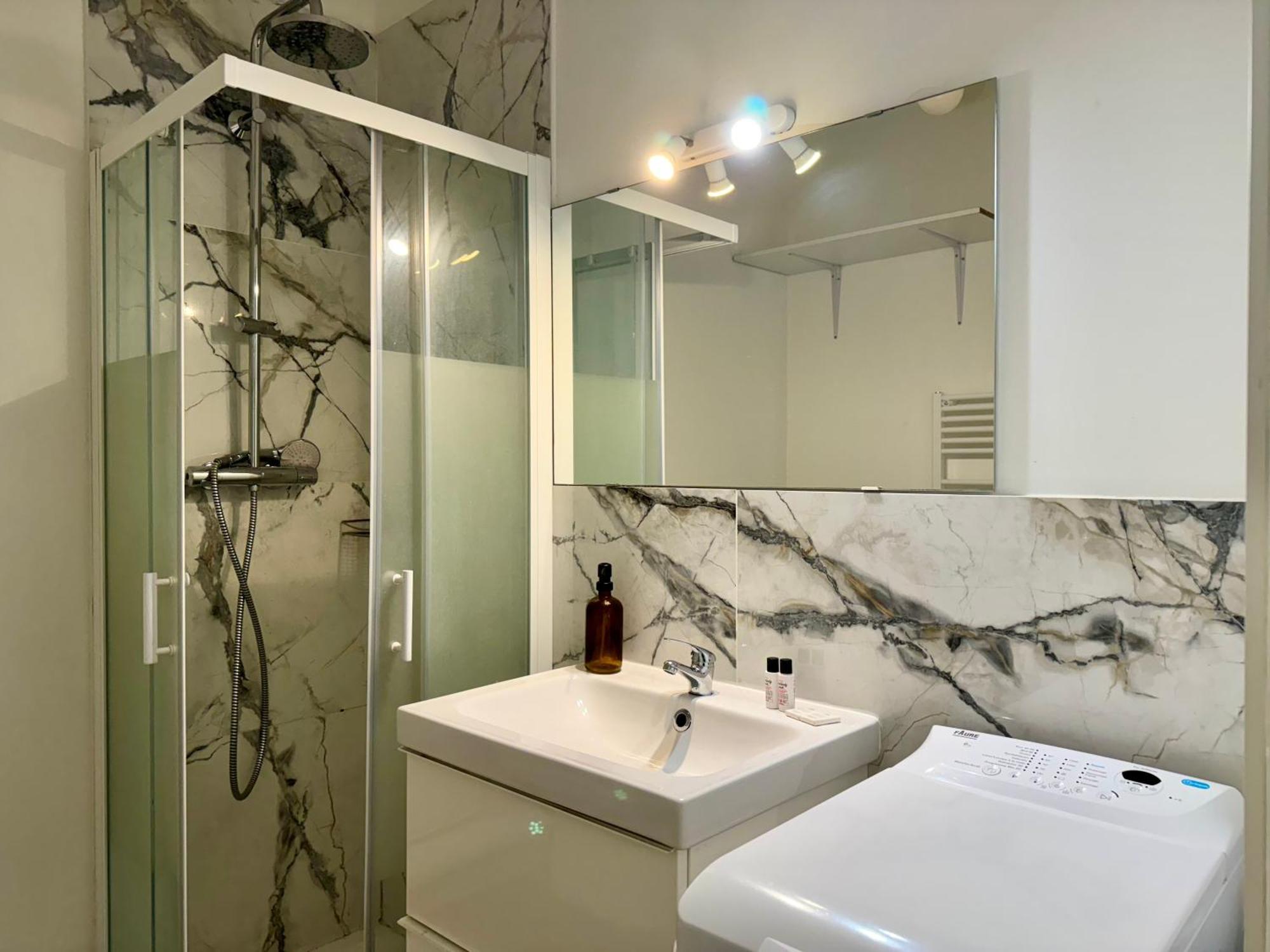 Suite Noya Villeurbanne Exterior foto